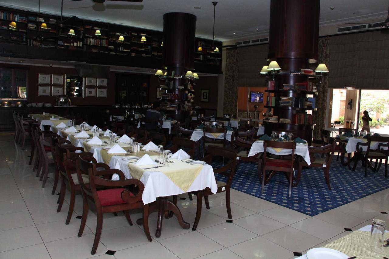 Oakwood Park Hotel Lekki Exteriör bild