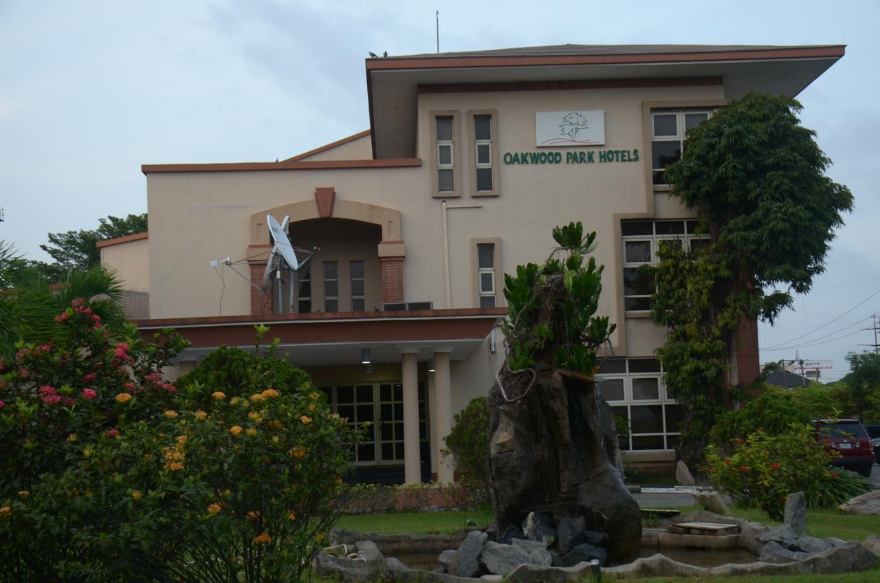Oakwood Park Hotel Lekki Exteriör bild