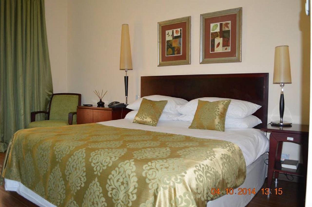 Oakwood Park Hotel Lekki Exteriör bild